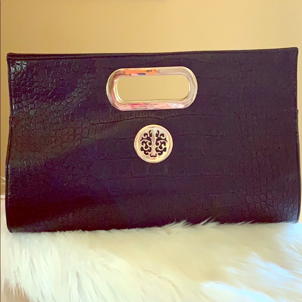 Black Clutch